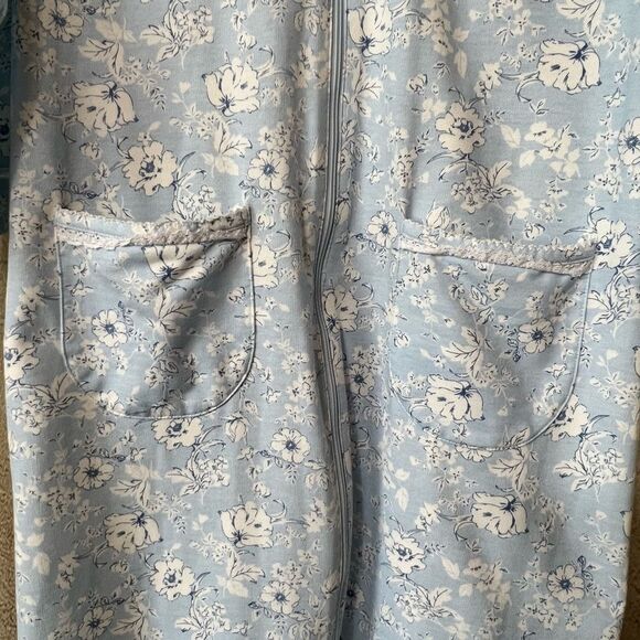 Miss Elaine 2pc Floral Bouquets Robe and Gown Set - Picture 7 of 16